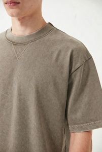 เสื้อยืดลายวินเทจทรงโอ คอวี ล้างสีแบบแอซิดวอช ดีไซน์ล่าสุด แฟชั่นสตรีทแวร์สำหรับฤดูร้อน รับทำโลโก้ตามสั่ง ขายส่งเสื้อยืดแอซิดวอชสำหรับผู้ชาย - Product Image 6
