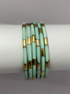 Conjunto de brazaletes de resina y latón con esmalte rojo intenso, brazaletes de moda de resina, brazaletes de resina de diseño hechos a mano, handforge global impex - Product Image 6