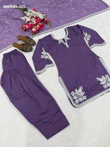 Fournisseur indien de costumes Salwar-Kameez et ensembles Dupatta en coton romain brodé, prêts à porter, de couleur violette, à prix de gros. - Product Image 5