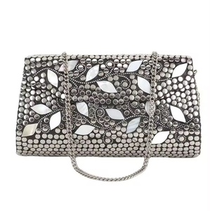 Bolso de mano de metal hecho a mano de alta calidad con incrustaciones florales, tamaño personalizado, God Grace Craft, bolso de boda - Product Image 5