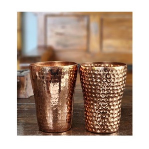 Verre à eau en cuivre artisanal, gobelet fait main, récipient ayurvédique pour le bien-être, élégant pour la salle à manger et la cuisine, métal de qualité supérieure - Product Image 5