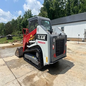 Chargeuse compacte Takeuchi TL150 efficace, conçue pour les applications de chargement rapide, de terrassement, de nivellement et de défrichement. - Product Image 3
