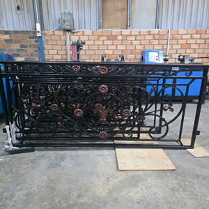 Rampe de balcon en fer forgé résistante à la rouille pour espaces extérieurs avec structure sécurisée et finition élégante - Product Image 1