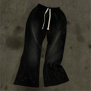 Pantalon de jogging streetwear décontracté surdimensionné noir délavé à l'acide avec imprimé diamant intégral, éco-responsable, coupe large et ample pour homme - Product Image 2