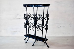 ที่เก็บร่มโลหะสีดำดีไซน์ทันสมัยสำหรับโรงแรม สำนักงาน ร้านกาแฟ และพื้นที่ค้าปลีก โซลูชั่นทางเข้าที่ใช้งานได้จริงและมีสไตล์ - Product Image 2