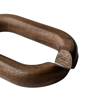 Décor mural moderne en chaîne d'acrylique fait main, article de décoration intérieure en résine personnalisé pour accrocher, vente en gros, chaîne articulée la plus adorable - Product Image 4