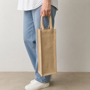 Sac cadeau en jute Zari pour bouteille de vin 12x33x12 cm, jute naturel Lurex, ouverture supérieure avec poignées de 30 cm, logo personnalisé, emballage de vente en gros et au détail - Product Image 6