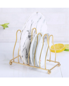 Support élégant en laiton avec finition dorée et de haute qualité, idéal pour la décoration de table à manger. - Product Image 3