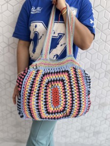 Nouvel arrivage d'été de sacs de plage en paille sac à bandoulière bohème en crochet multicolore fait à la main pour femmes sac carré d'herbe de mer - Product Image 4