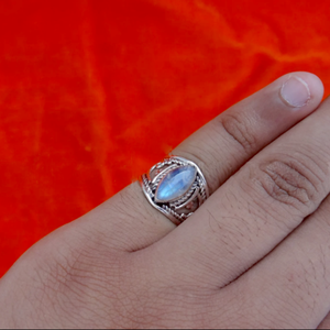 Bague en pierre de lune, argent sterling 925, faite à la main, bijou pour elle - Product Image 2
