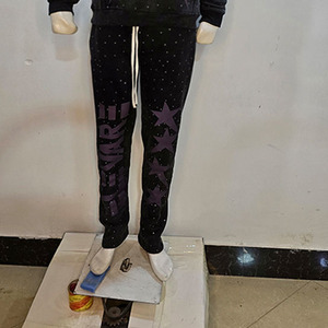 Conjunto de Sudadera Corta con Capucha y Pantalones Acampanados con Estampado Completo, Efecto Desgastado por el Sol, Lavado Ácido y Pedrería, para Hombre - Product Image 5