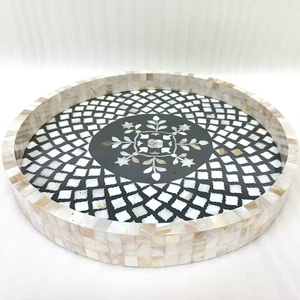 Plateau rond fait main avec incrustation de nacre |   Décoration de service florale géométrique |   Service de table artisanal décoratif |   Plateau rond en marbre incrusté - Product Image 1