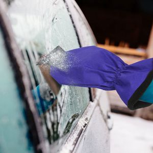 Guanto Raschietto per Parabrezza Auto Invernale, Foderato in Pile, per Rimuovere Neve e Ghiaccio, Mantiene le Mani Calde in Climi Invernali - Product Image 3