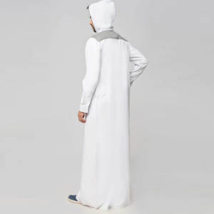 Offre Spéciale : Thobe / Thawb Islamique pour Homme – Fabrication Professionnelle, Tissu Doux – Vêtement Musulman Arabe pour Homme à Vendre - Product Image 2