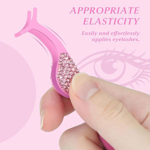 Logra Looks de Pestañas Impresionantes Rápidamente con Pinzas Aplicadoras de Pestañas Profesionales que Funcionan en Todo Momento - Product Image 4