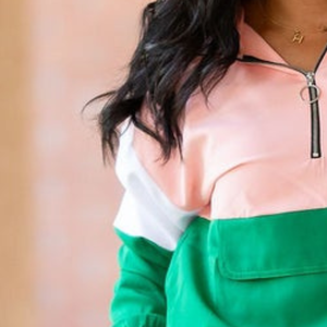 Conjunto Deportivo Personalizado Rosa, Verde y Blanco para Mujer, Chaqueta con Cierre de Cremallera y Pantalones, Ropa Deportiva Informal, Atuendo de Equipo Elegante - Product Image 3