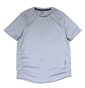T-shirt à manches courtes pour homme, col rond, en polyester tricoté, couleur unie, épaules tombantes, personnalisable, ruban d'étiquette de couleur sur le col, anti-froissement - Product Image 4