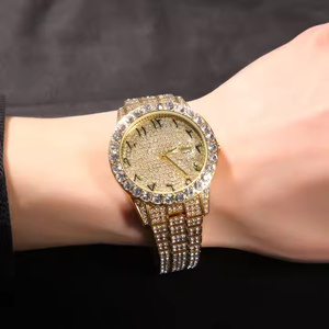 Montre pour homme en quartz avec diamants en moissanite de qualité supérieure, boîtier en alliage, bracelet en acier inoxydable de 5 mm d'épaisseur, style de luxe et tendance - Product Image 4