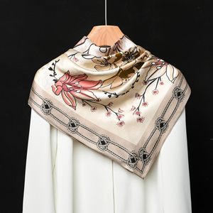 Élégant foulard en soie pour femme 100% soie, design personnalisé, luxe, mode, foulard carré pour la tête et le cou, bandana, accessoire OEM, vente en gros en vrac - Product Image 5