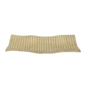 Bols rectangulaires élégants en métal doré avec texture grille moderne pour la décoration de fêtes et de la maison - Écologiques et compatibles lave-vaisselle - Product Image 1