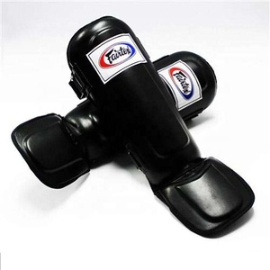 Protections de tibia en cuir véritable Fairtex, fabriquées sur mesure, protections de tibia professionnelles pour la boxe thaïlandaise, fermeture à boucle, protection personnalisée - Product Image 3