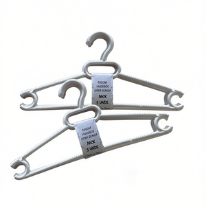 Appendiabiti in plastica bianchi, confezione da 5 unità, extra resistenti per riporre vestiti - Product Image 2