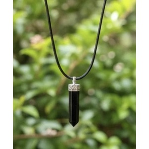Colgante de Cristal de Turmalina Negra Natural Hecho a Mano al por Mayor, Joyería de Piedra Preciosa de Turmalina Negra en Forma de Lápiz de la India - Product Image 1