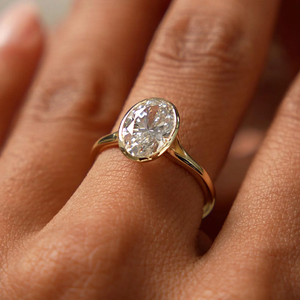 Fabricant OEM en gros, bague en or 14 carats avec diamant ovale de 2 carats cultivé en laboratoire, certifiée IGI, bijoux fins personnalisés pour mariée, fournisseur en gros - Product Image 4