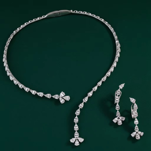 สร้อยคอแบบเปิด Aniva ทองคำแท้ 14K ประดับมรกตและเพชรทรงกลมจากห้องปฏิบัติการ ของขวัญสำหรับเจ้าสาวในงานแต่งงาน รับรองโดย IGI - Product Image 4