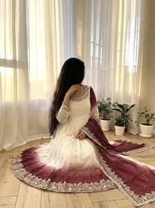 Robe Anarkali en Georgette à double tonalité avec broderie de sequins, pantalon élastique cousu et dentelle pour femme KW 1175 - Product Image 5
