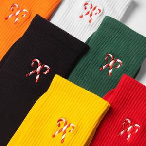 Chaussettes de sport ou d'entraînement brodées en coton avec motif canne à sucre de Noël personnalisé, ODM Smeta Sports pour usage quotidien - Product Image 5