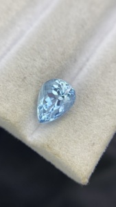 Piedra Preciosa Suelta de Aguamarina Natural Certificada, Corte en Forma de Pera, Color Superior, con Buena Calidad de Color y Brillo, 2.32 Quilates - Product Image 4