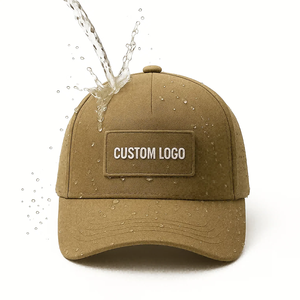 Casquette de golf OEM personnalisée à 5 panneaux en polyester, perforations découpées au laser, patch antimicrobien, logo imperméable, motif léopard, design sportif - Product Image 5