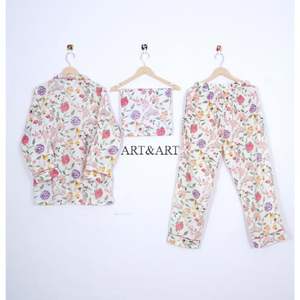 Conjunto de Pijama de Algodón con Estampado Floral para Mujer, Diseño Nuevo y Más Vendido, Disponible en Diferentes Tallas, de la India - Product Image 4