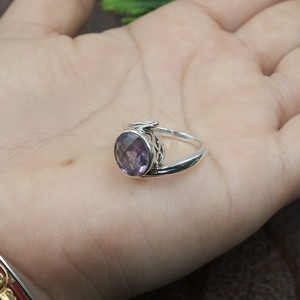 แหวนเงินอเมทิสต์ธรรมชาติทรงรีเจียระไนแบบแฮนด์เมด แหวนพลอยวินเทจสไตล์โบโฮ ของขวัญเครื่องประดับสำหรับผู้หญิง แหวนพลอยประจำเดือนเกิดสำหรับทุกเพศ แม่ - Product Image 2