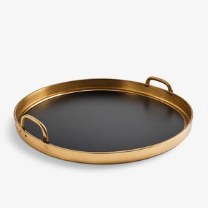 Colección de bandejas de lujo Aristocrat Eclipse Gold Black Metal, perfecta para cenas elegantes, hogares sofisticados, hoteles y espacios exclusivos. - Product Image 4