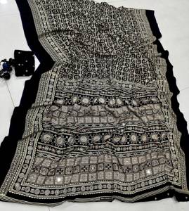 Hermoso Sari con Estampado Ajrakh y Trabajo de Espejos Reales - Product Image 1