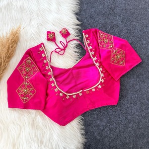 Chemise bohème en soie Sufi rose pour femmes, brodée, avec manches courtes et dos nu, pour les fêtes printemps-été - Product Image 2