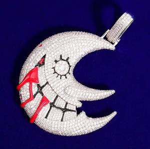Colgante de luna creciente de lujo con incrustaciones de diamantes de moissanita y esmalte rojo, joyería llamativa estilo Hip Hop - Product Image 4