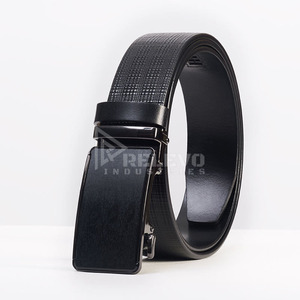 Ceintures en cuir de vachette de qualité supérieure, vente en gros, ceintures en cuir véritable faites à la main avec rivets métalliques, ceinture décontractée pour homme, B2B, faible MOQ - Product Image 3