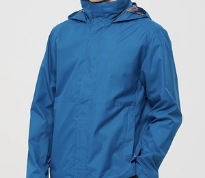 Veste imperméable à capuche pour homme, couleur unie, fermeture éclair, style décontracté, vêtement d'automne, coque en polyester, coupe classique - Product Image 3