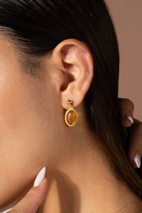 Pendientes Minimalistas Hechos a Mano con Ámbar Báltico y Plata de Ley 925, Chapados en Oro de 14K, para Mujer - Joyería para Fiestas y Regalos - Product Image 2