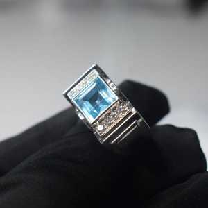 Anillo de barra con piedra de moissanita azul de corte esmeralda de 6 mm para unisex, plata de ley 925 original, elegante regalo de boda para amigos. - Product Image 3