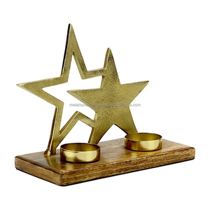 Décoration de table en métal vintage faite à la main, sculpture d'étoile à finition antique pour le bureau à domicile - Product Image 1