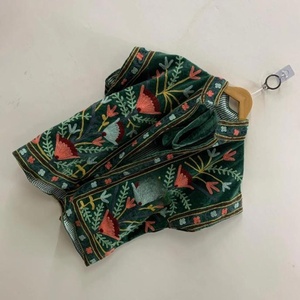 Gilet Suzani en velours fait à la main | Gilet brodé bohème | Veste florale d'inspiration vintage - Product Image 2