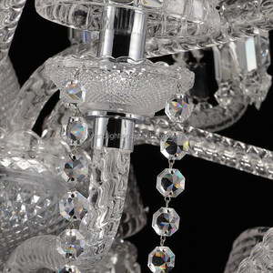 Lámparas de Araña Tradicionales Vintage con Pantallas de Cristal Curvas de Forma Redonda para Salones Grandes o Vestíbulos Amplios, Elegancia Baccarat - Product Image 6
