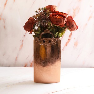 Jarrón de Metal Hecho a Mano, Portaflores Artístico para Decoración del Hogar y Exhibición en Boutiques, Jarrón de Metal de Estilo Vintage Clásico - Product Image 2