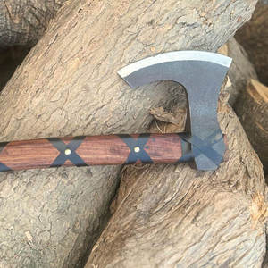 Hacha de Camping de Grado Industrial para Exteriores con Mango de Madera y Cabeza de Acero de Alta Calidad, Adecuada para Supervivencia, Bushcraft y Corte de Leña - Product Image 6