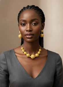 Ensemble de bijoux tendance en laiton plaqué or 24 carats avec collier, boucles d'oreilles et bague - Forme de boule - Product Image 2