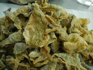 ขนมปลาสกินนี่กรอบส่งออกไปยังมาเลเซียและสิงคโปร์-ปลาแซลมอนทอดไม่ปรุงรสผิวราคาไม่แพง // Ms. Beatrix